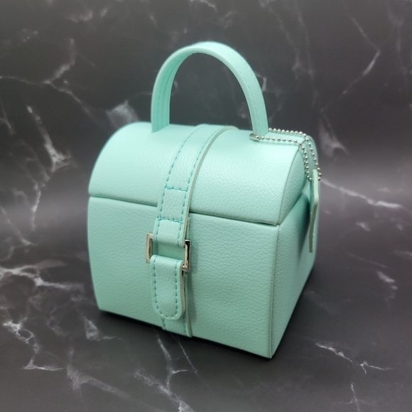 None Jewelry - NWT Travel Jewelry case box. Mint green faux leather. Small mirror 🪞.